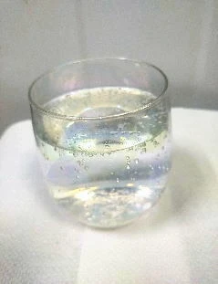 炭酸水と純リンゴ酢をブレンドしたドリンク