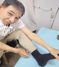 椅子に座って行うふくらはぎセルフケア